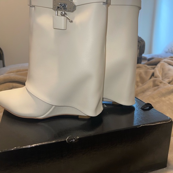 Shane Justin Shark Boots (Size 40) - Picture 2 of 11